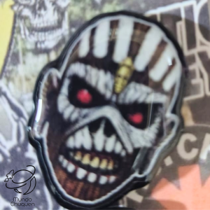 Pin Iron maiden(mascara haloween resina